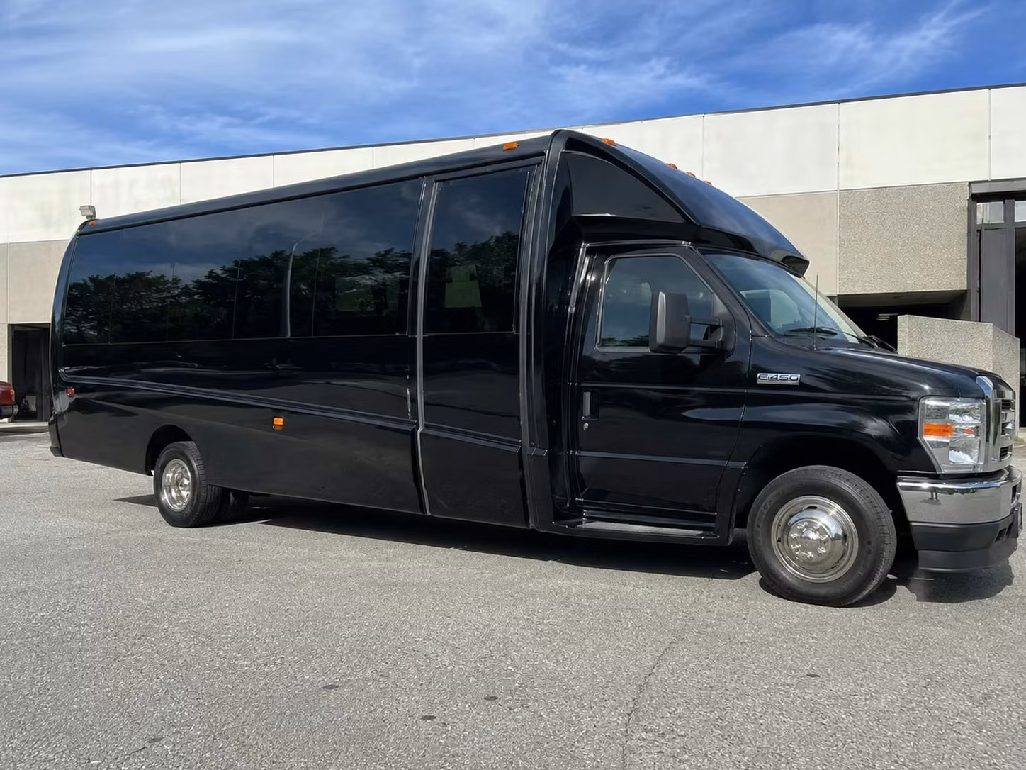 rockwall 18 passenger minibus rental